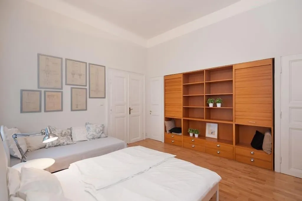 Charming Apartment Vodickova Prague